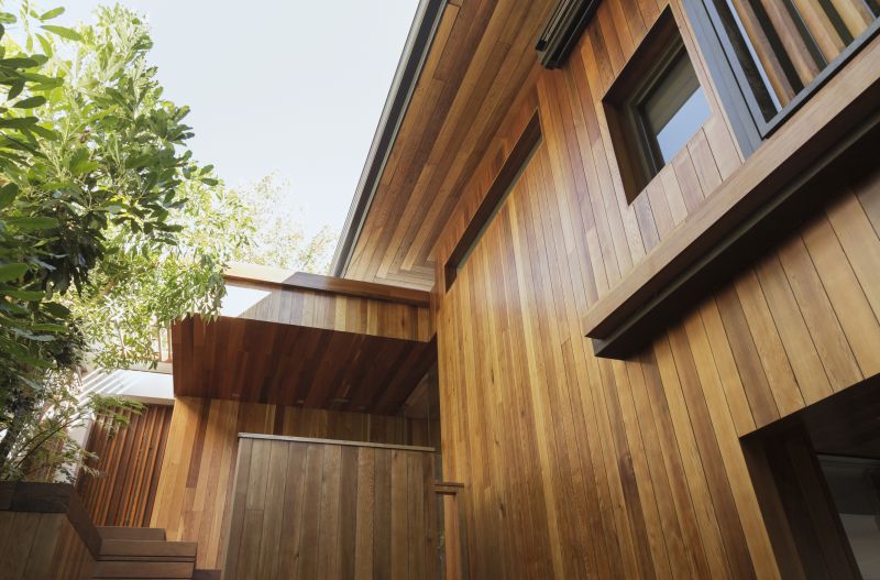 Wood Siding Contractors detail