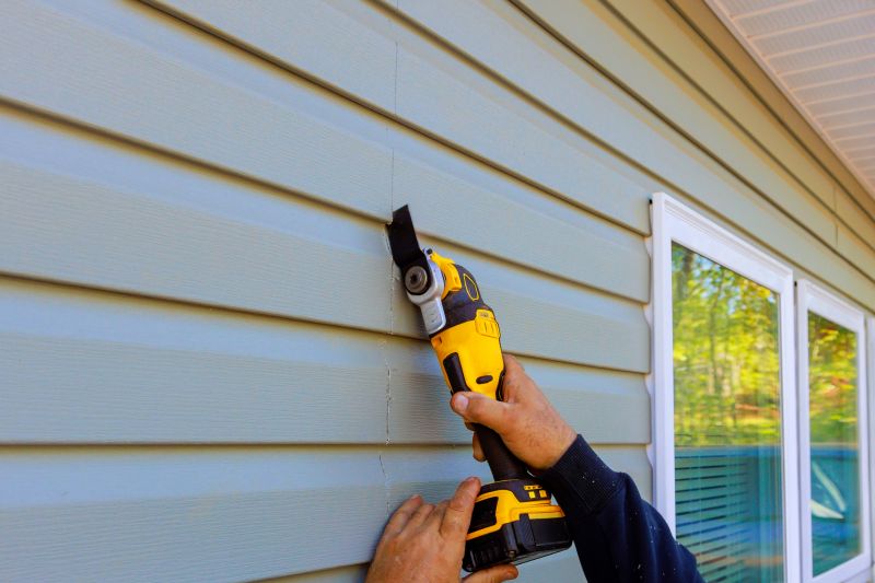 Vinyl Siding Repair - Expert technician