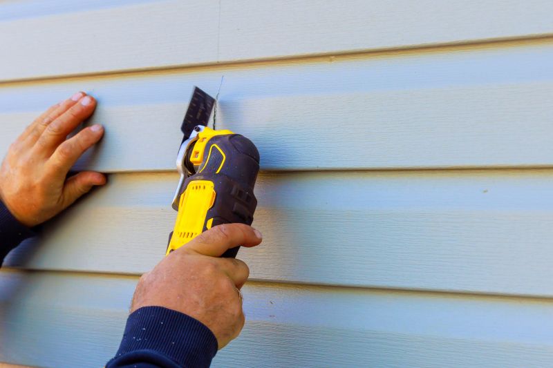 Vinyl Siding Repair - Sealing joints